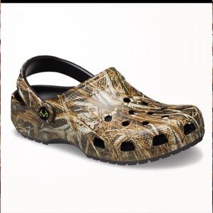 Camouflage Clog Slip-Ons in Brown/Green